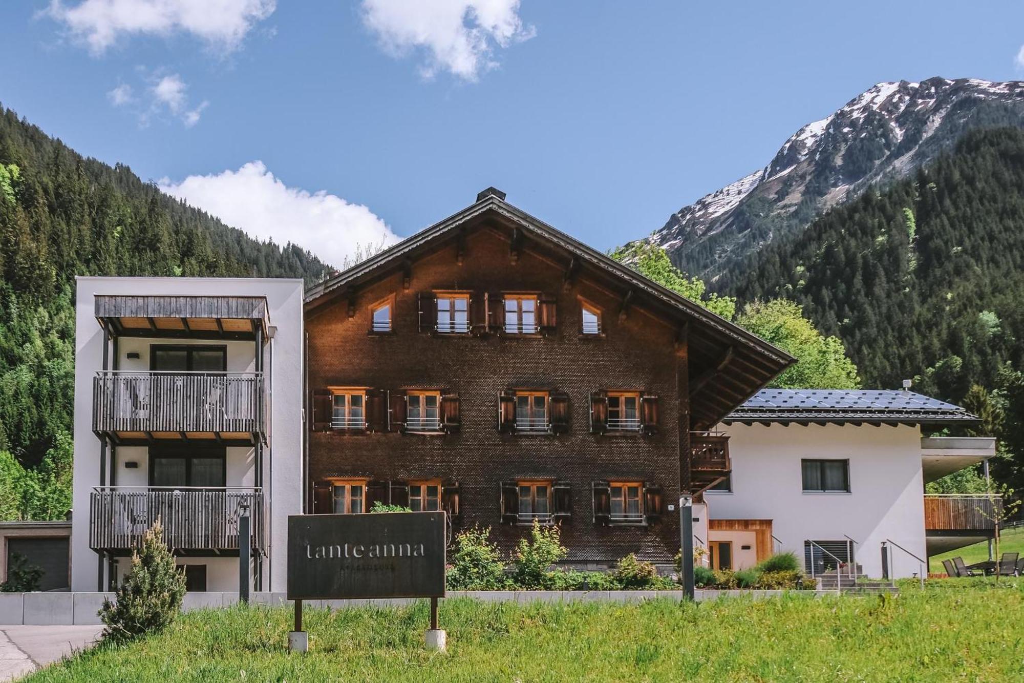 Tante Anna - Retreats Mit Weitblick Apart otel Sankt Gallenkirch Dış mekan fotoğraf